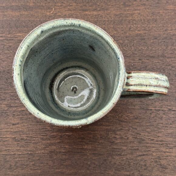 Studio Art Pottery Mug Green Brown Raised Abstract Swirl Striped Handle Signed - Picture 7 of 14